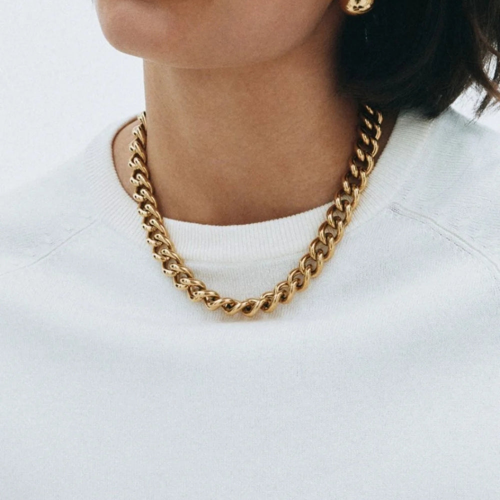 Bold Curb Chain Necklace Gold