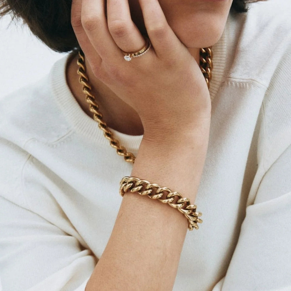 Bold Curb Chain Bracelet Gold