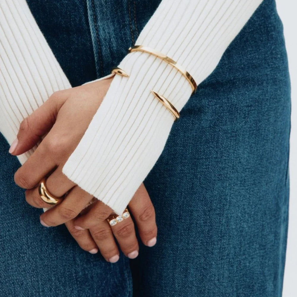 Crest Bangle Gold