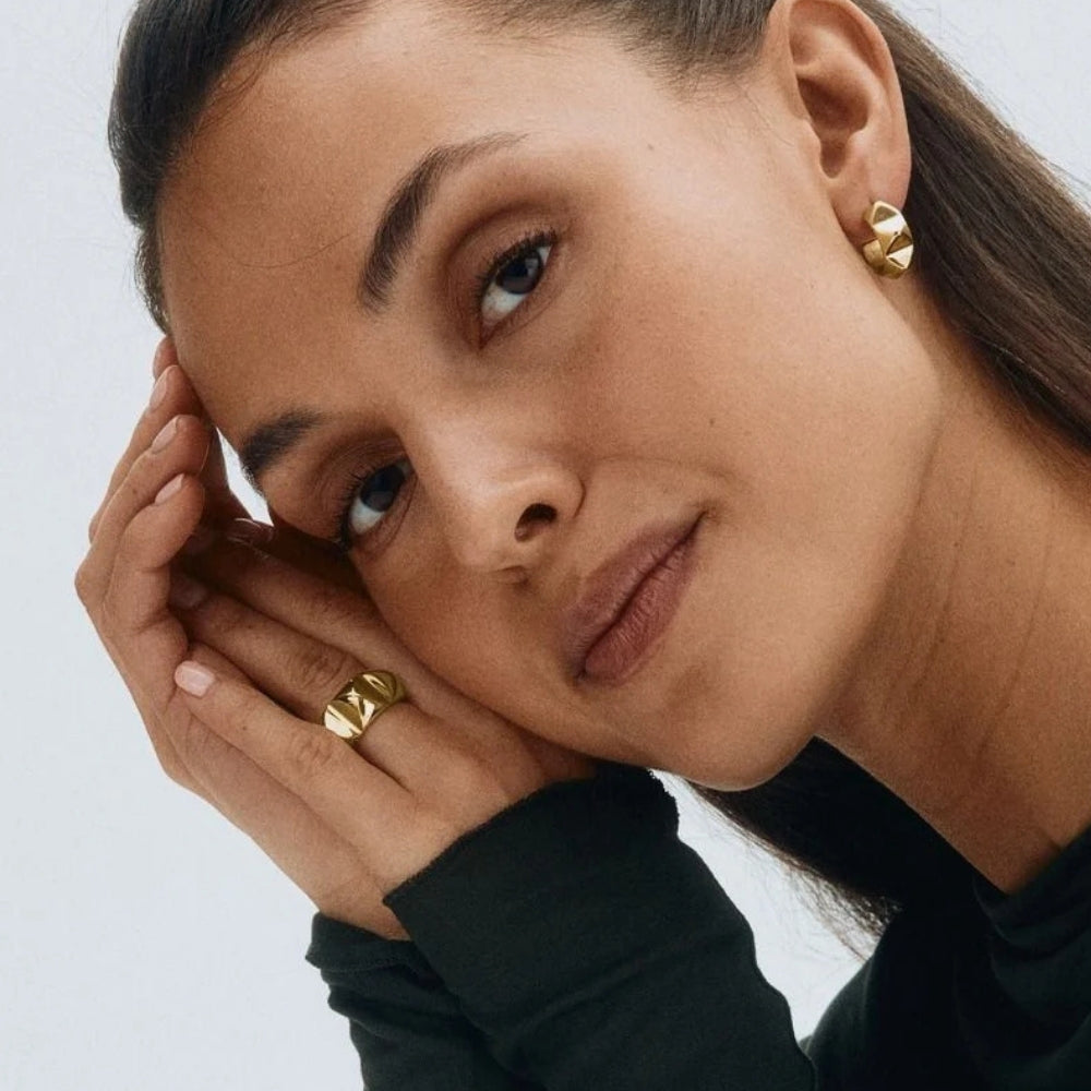 Peak Rivet Ring Gold