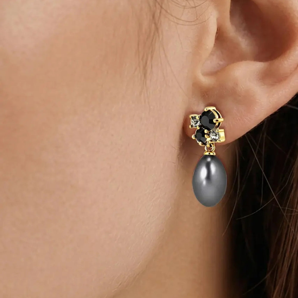 DYRBERG/KERN PETUN SG BLACK _ WHITE PEARL EARRING