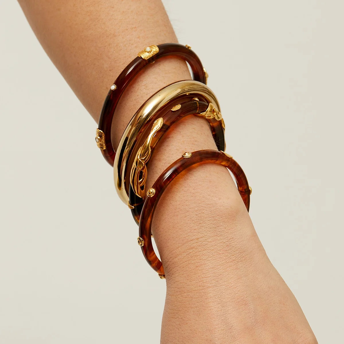 COBRA ACETATE BANGLE BRACELET- TORTOISE